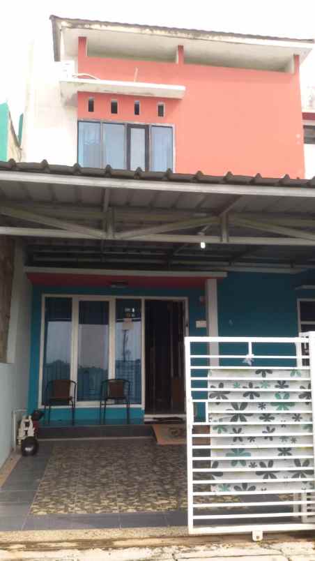 dijual cepat rumah minimalis dua lantal