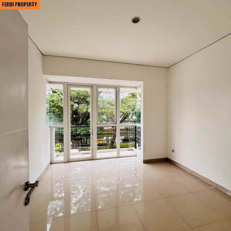 dijual cepat rumah view danau citra gran cibubur