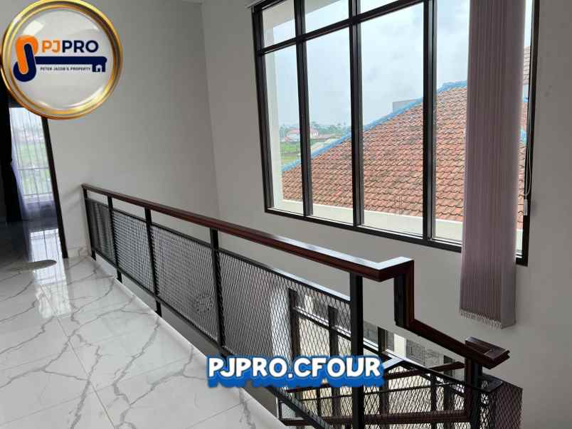 dijual cepat villa dengan view cantik asri di cipanas