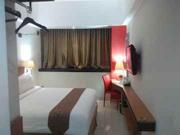 dijual hotel bintang 3 di ambarukmo jogja