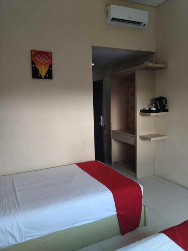 dijual hotel pejanggik kec mataram kota