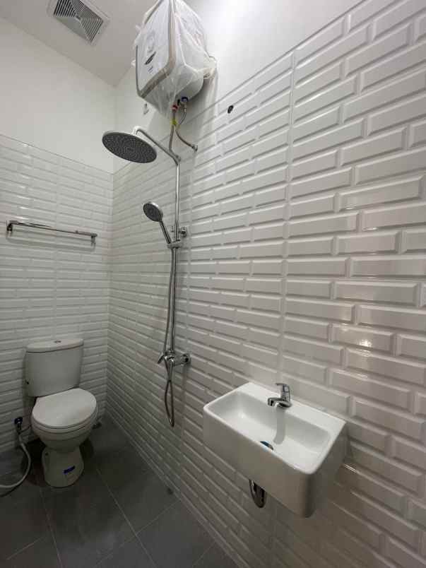 dijual kost caturtunggal depok sleman