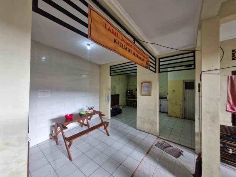 dijual kost jl kandang sapi rt 02 rw