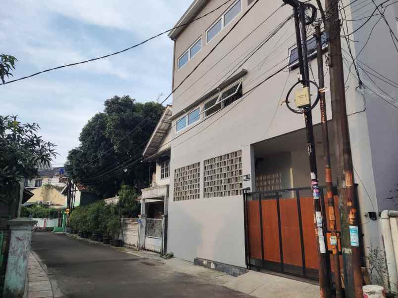 dijual kost jl mawar iii jurang manggu