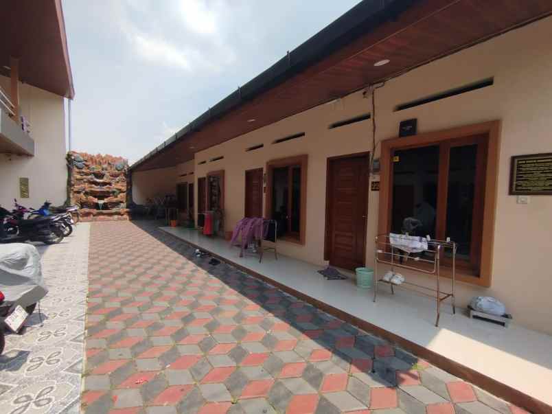 dijual kost jl mengger girang sukaati