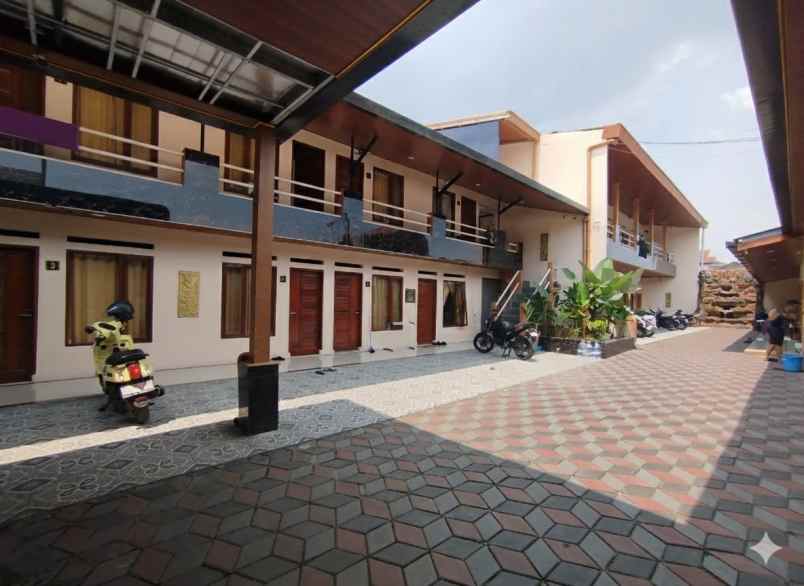 dijual kost jl mengger girang sukaati