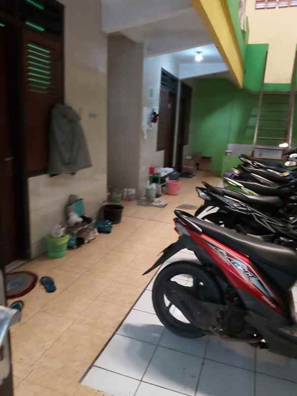 dijual kost tembalang