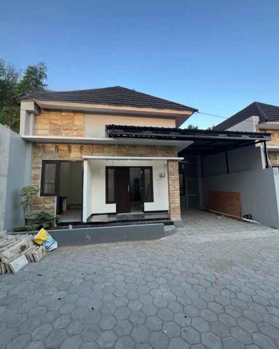 dijual kost wedomartani kec ngemplak