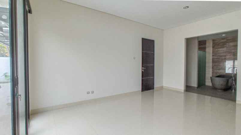 dijual murah modern exlusive dengan konsep villa jogja