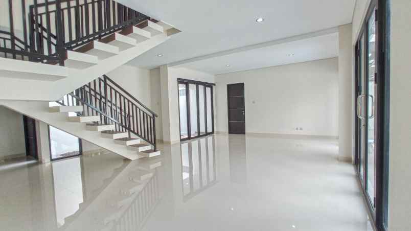 dijual murah modern exlusive dengan konsep villa jogja