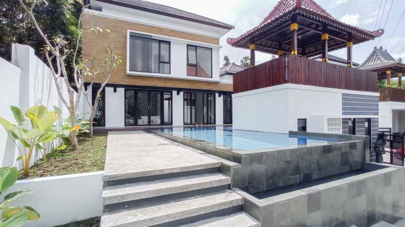 dijual murah modern exlusive dengan konsep villa jogja