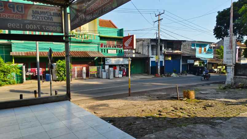 dijual ruang usaha lokasi strategis di cilodong depok