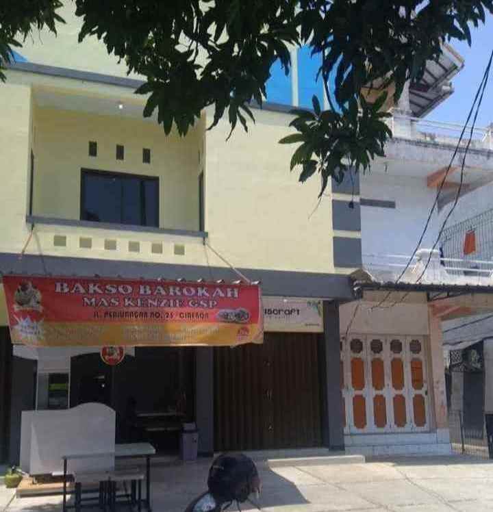 dijual ruko 4 lantai lokasi strategis