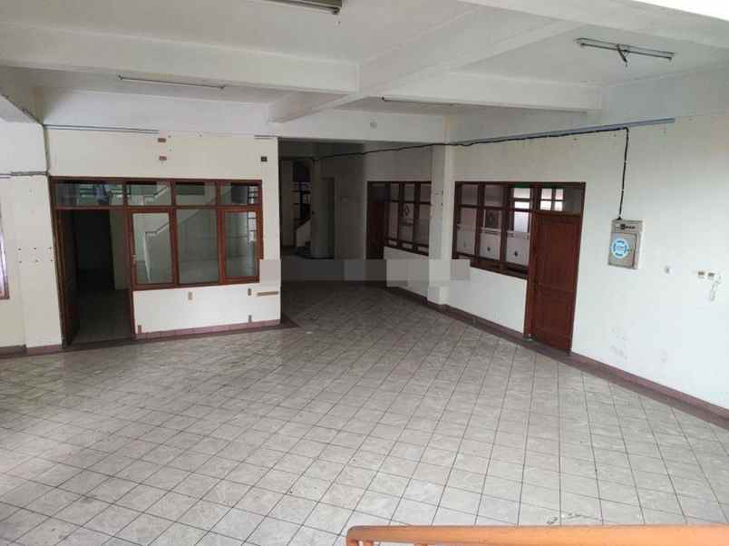 dijual ruko gudang kantor jl tubagus ismail sekeloa