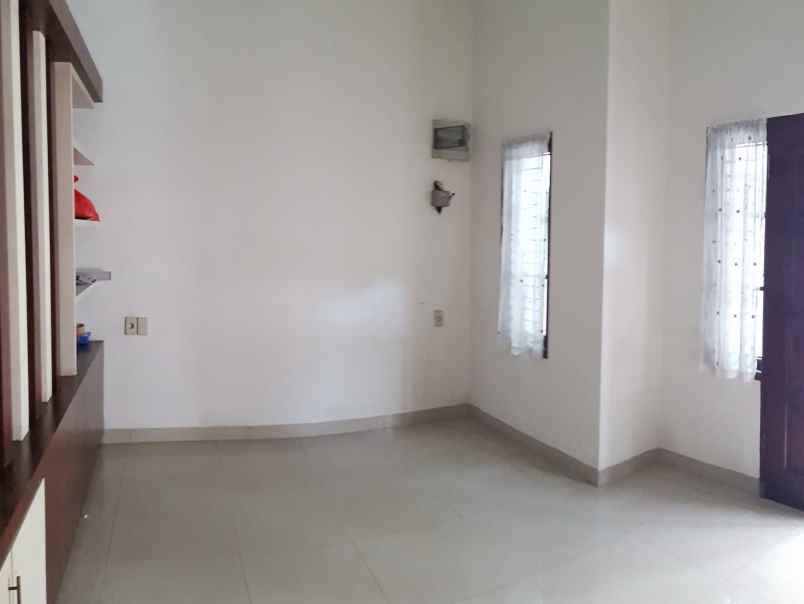 dijual ruko gudang kantor komplek cemara asri jalan
