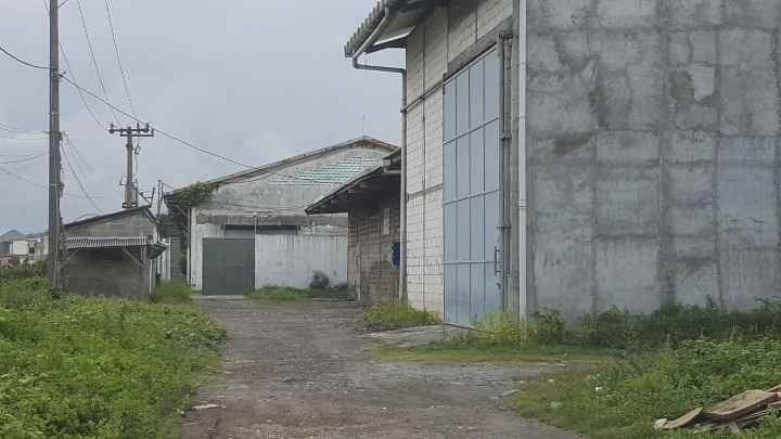 dijual ruko gudang kantor kyai tambak deres