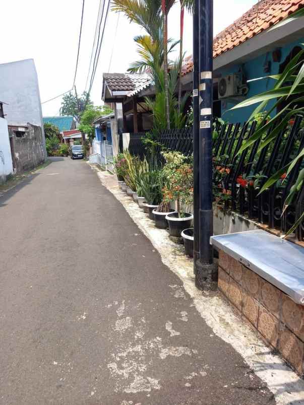 dijual ruko gudang kantor swadarma ulujami