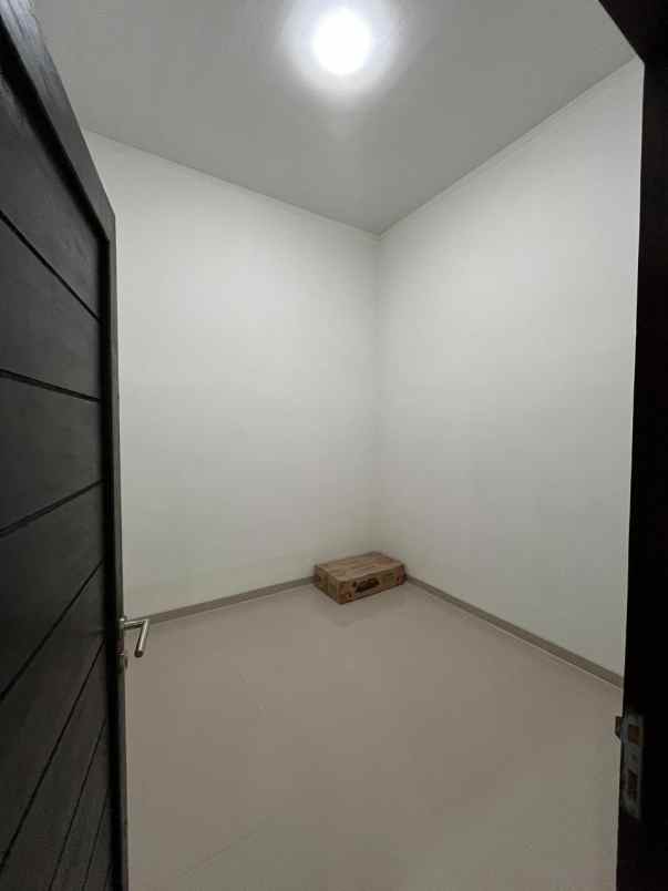 dijual rumah 2 km ringroad