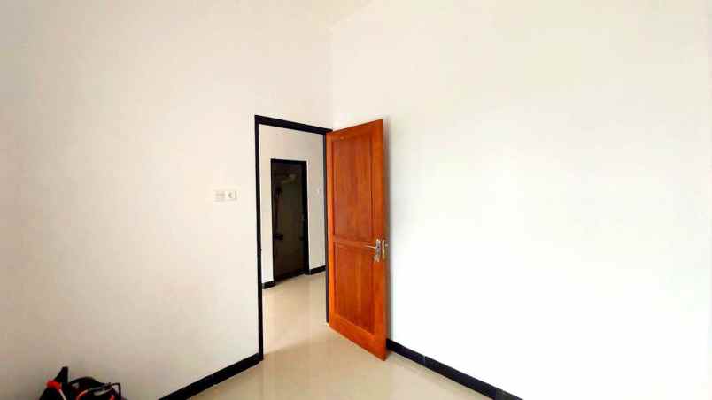 dijual rumah 2 lantai dekat stasiun citayam depok