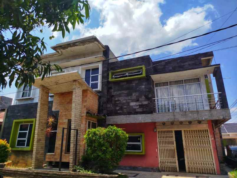 dijual rumah 2 lantai di jln delima simpang ardath