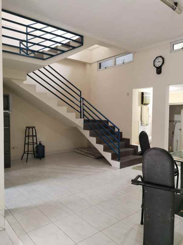 dijual rumah 2 lantai di kemang pratama 2 bekasi