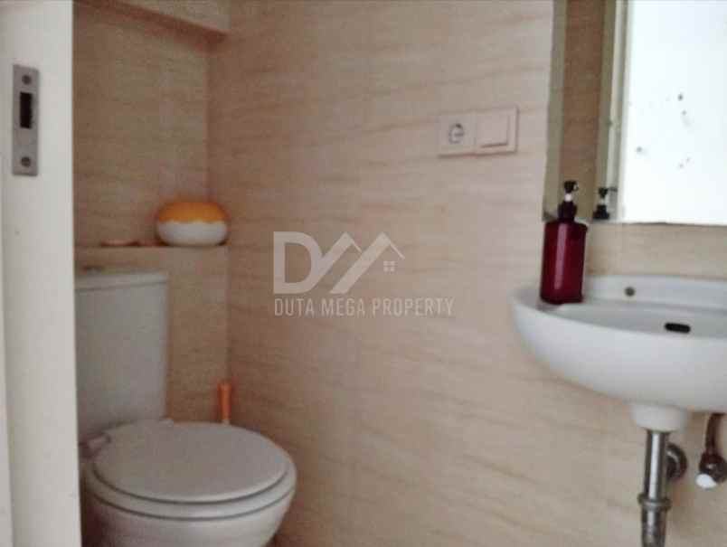 dijual rumah 2 lantai di residence one bsd city