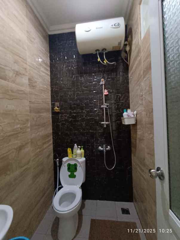 dijual rumah 3 lantai kelapa gading