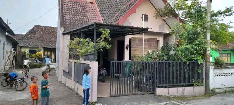 dijual rumah 600 meter gacoan