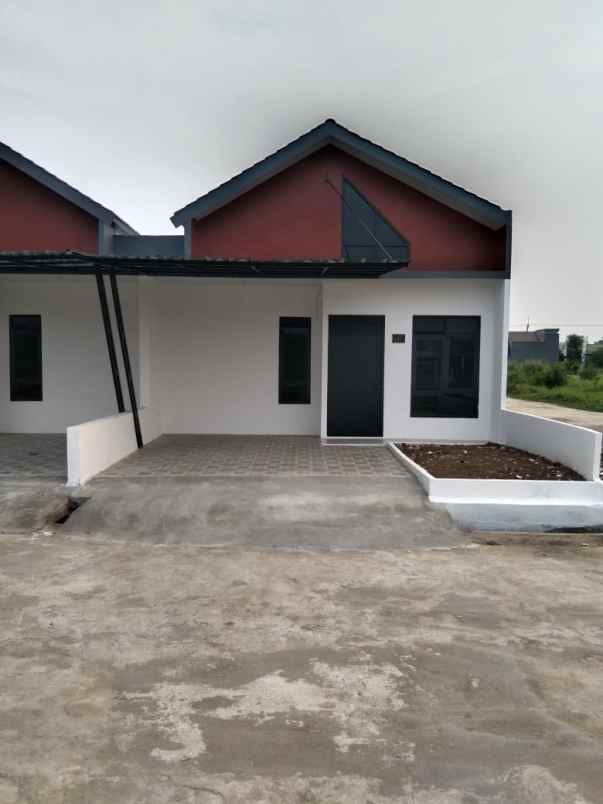 dijual rumah adiarsa tim kec karawang tim