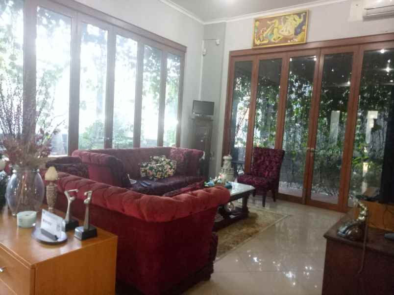 dijual rumah ampera