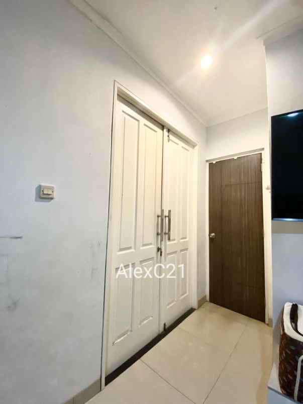 dijual rumah andara