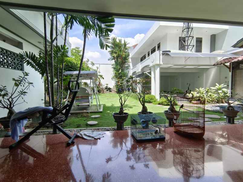 dijual rumah araya 1