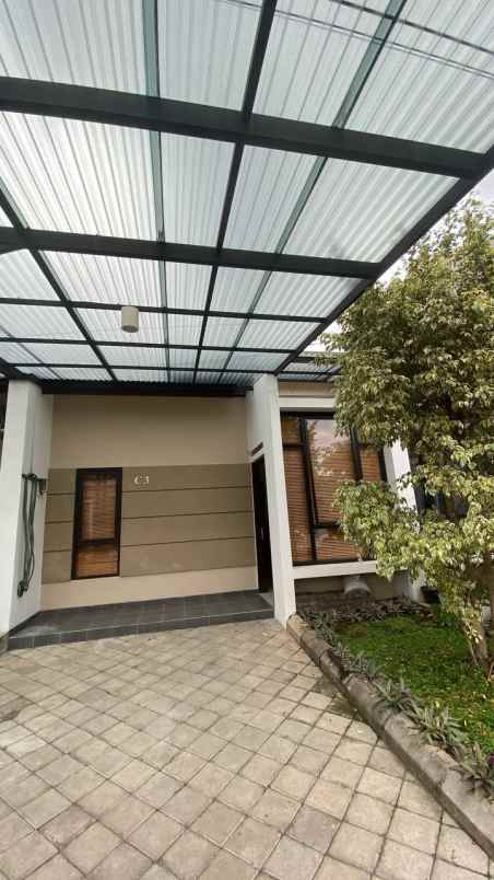 dijual rumah arcamanik