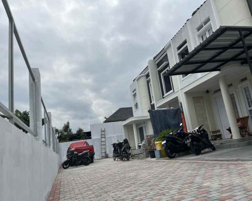 dijual rumah arcamanik kota bandung