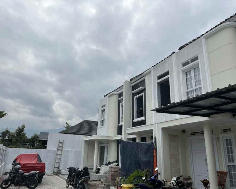 dijual rumah arcamanik kota bandung