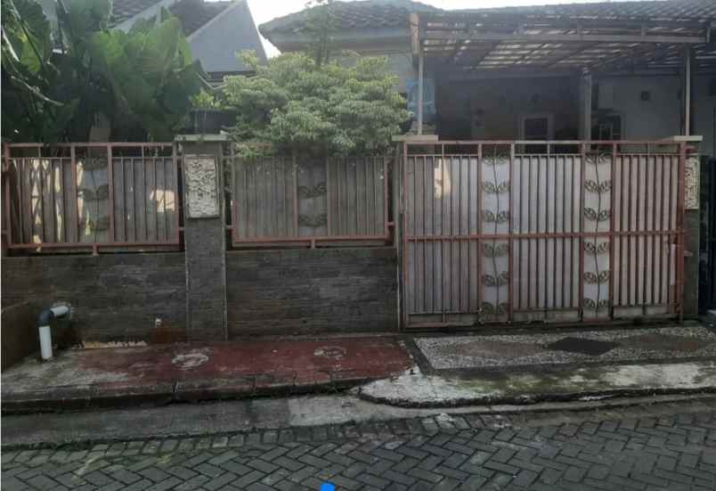 dijual rumah asri dan nyaman via lelang