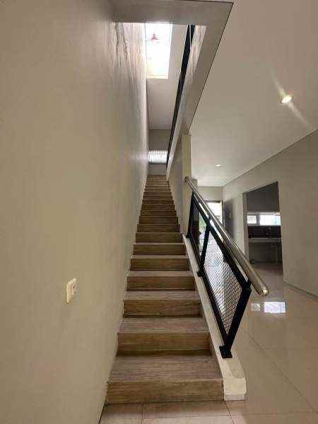 dijual rumah awiligar