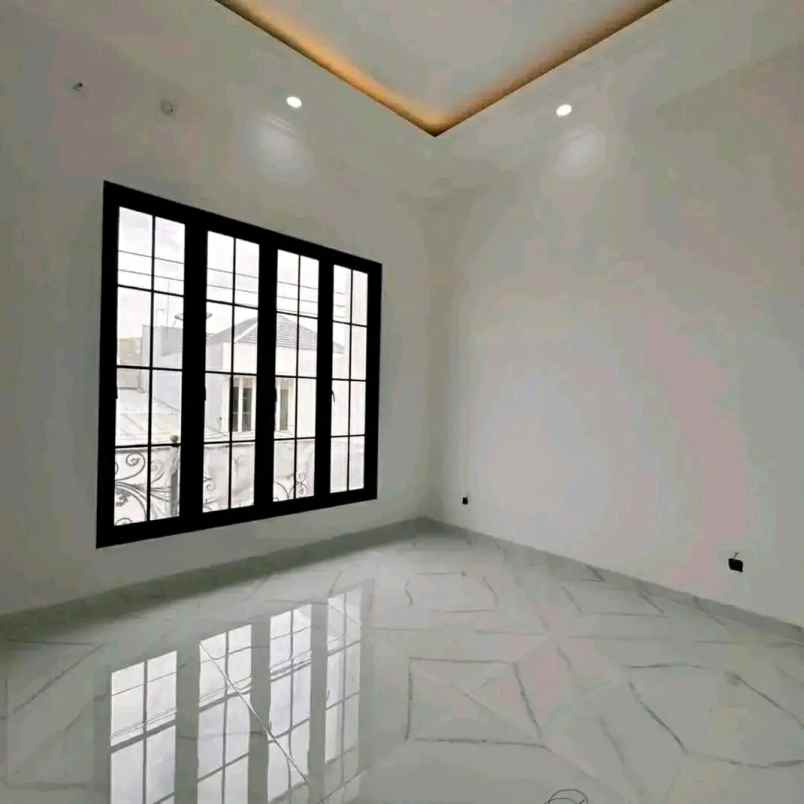 dijual rumah babatan pantai