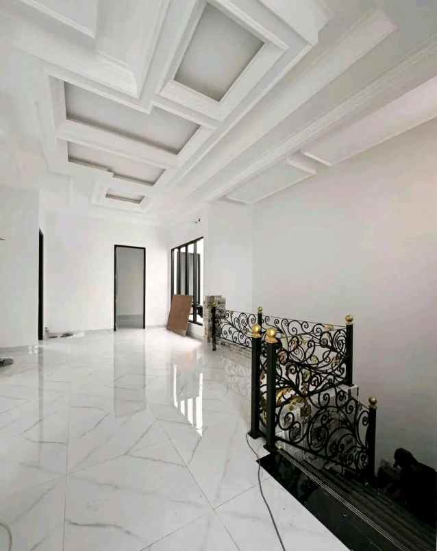 dijual rumah babatan pantai