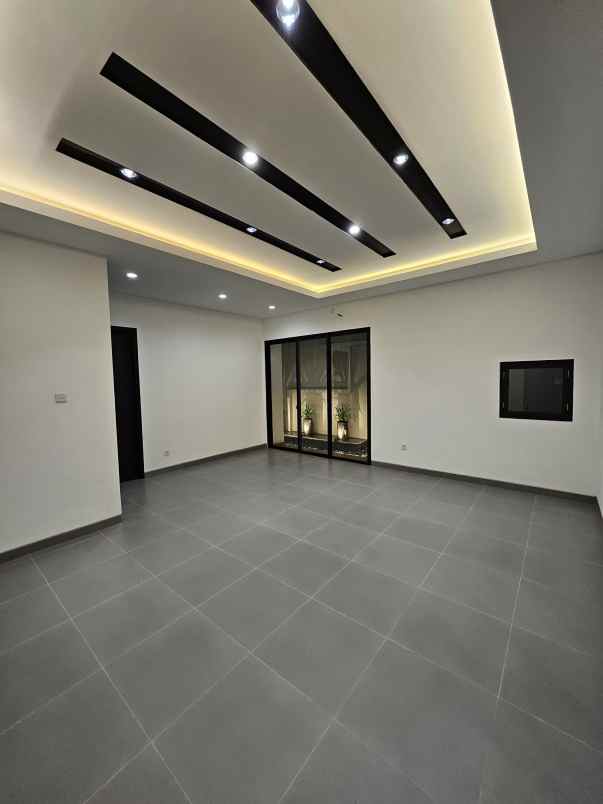 dijual rumah babatan pantai