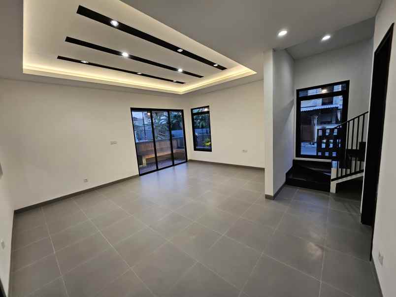 dijual rumah babatan pantai