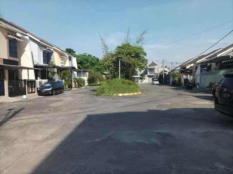 dijual rumah babatan permai surabaya