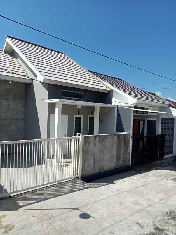 dijual rumah bandulan