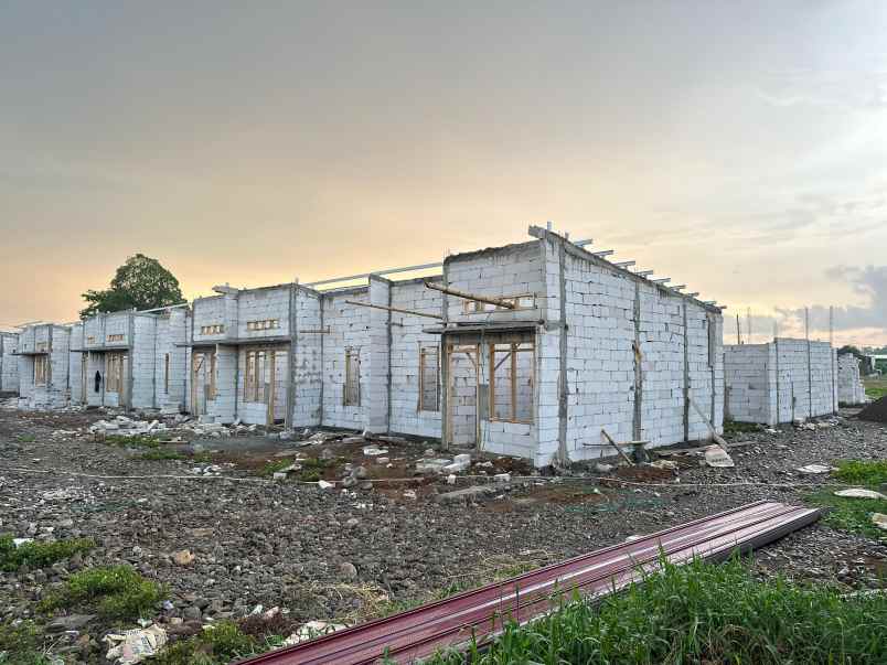 dijual rumah barombong tanjung bunga