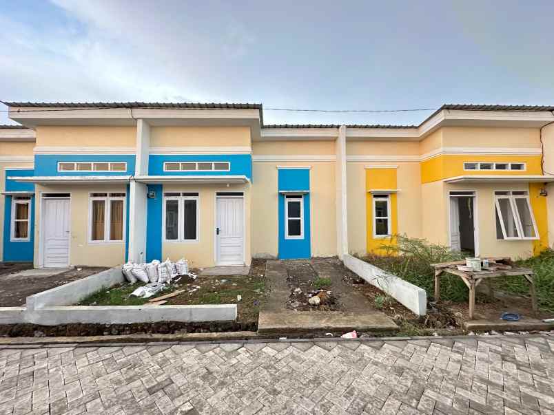 dijual rumah barombong tanjung bunga