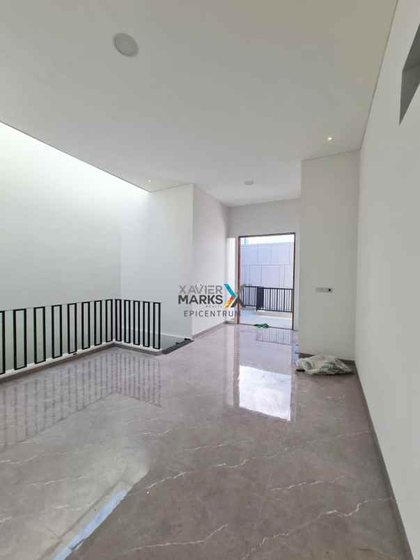 dijual rumah baru gress di manyar kertoadi galaxy mall