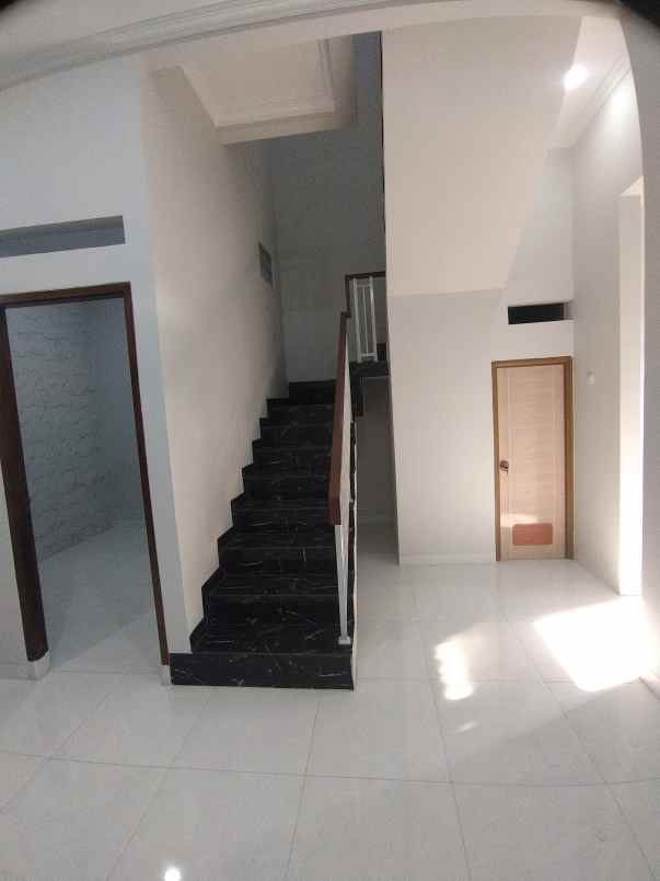 dijual rumah baru poris indah