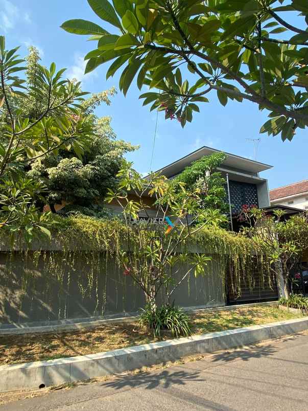 dijual rumah baruk tengah