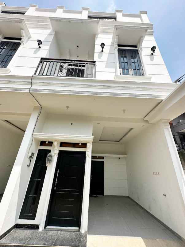dijual rumah batu ampar kramatjati jaktim