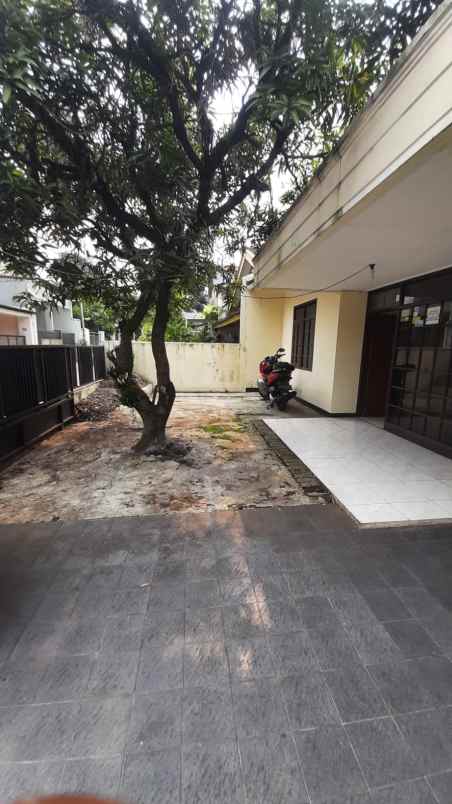 dijual rumah batu indah batununggal